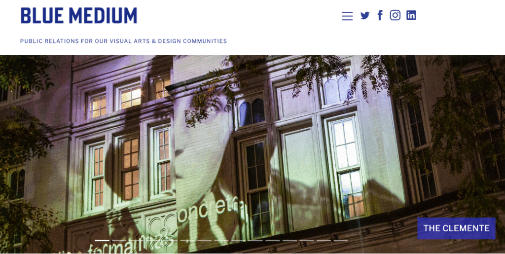 BLUE MEDIUM 1 PR FIRMS FOR MUSEUM FASHION EXHIBITS