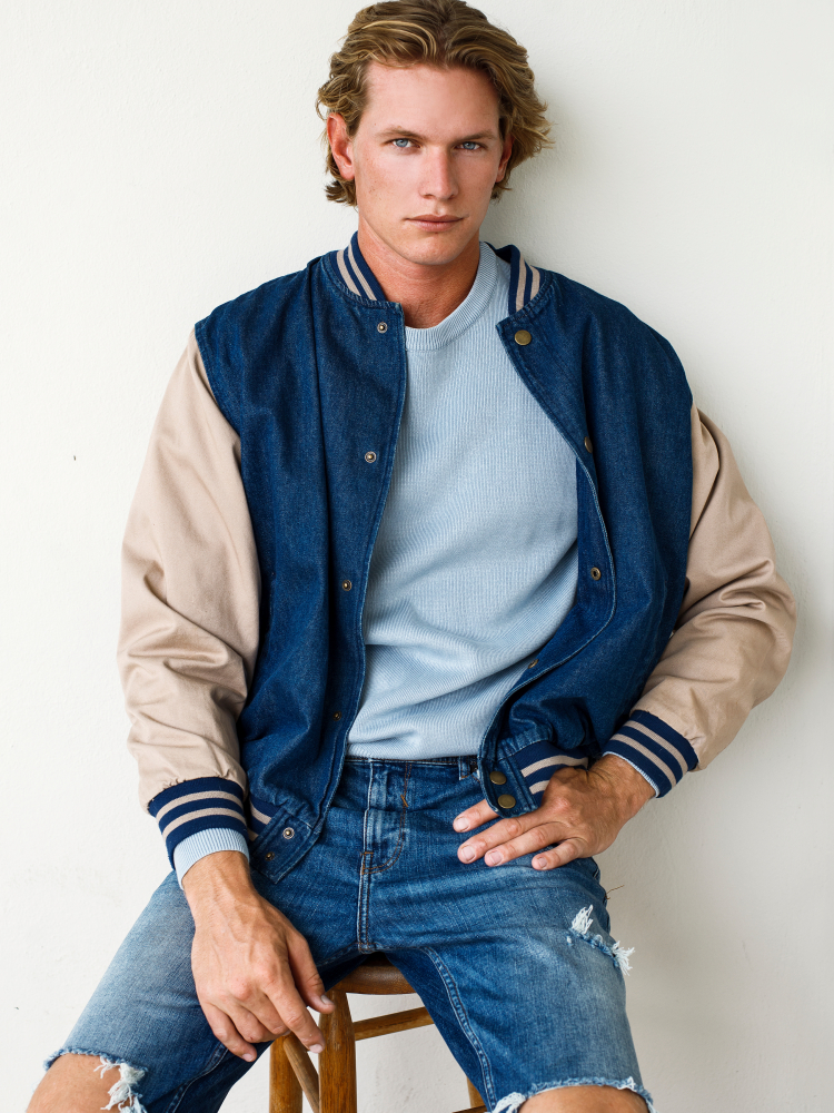 MODEL MALE - J